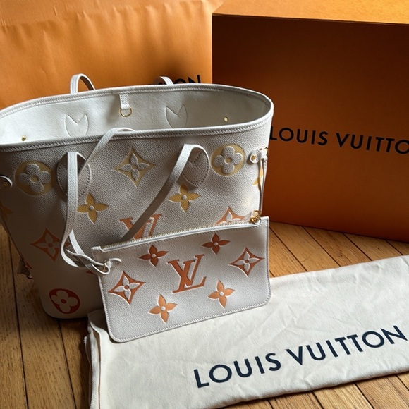 Louis Vuitton Neverfull MM like new!
Degrade Monogram Empreinte Giant Neutral - Picture 9 of 10